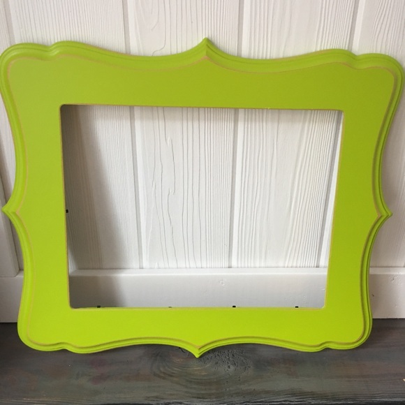 Frame:20x17 lime green frame. Fits a 14x11 picture - Picture 4 of 4